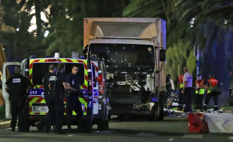 Paris (AFP). Attentat de Nice: quatre nouvelles interpellations dans l'entourage du tueur