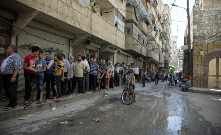 Alep (Syrie) (AFP). Syrie: les habitants d'Alep assiégée craignent la famine