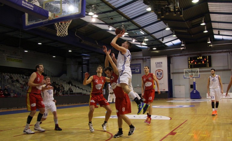 Basket : Florian Diesnis quitte Cherbourg et revient à Caen