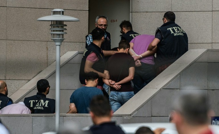 Istanbul (AFP). Turquie: les gardes à vue pourront durer 30 jours 