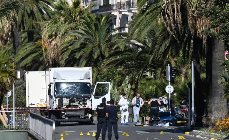 Paris (AFP). Nice: une policière municipale dit avoir reçu des pressions de l'Intérieur