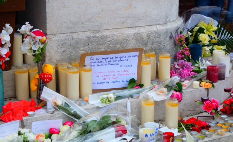 Attentat à Saint-Etienne-du-Rouvray : la liste des rassemblements et messes d'hommage dans le diocèse de Rouen