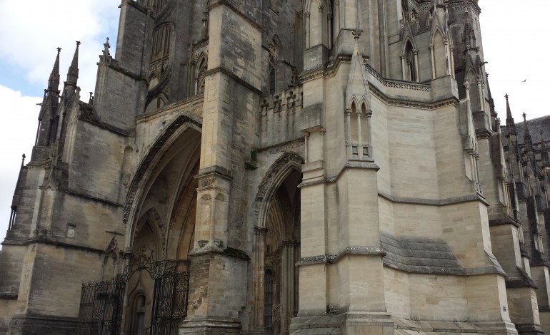 Orne : recueillement après l'attentat de Saint Etienne du Rouvray