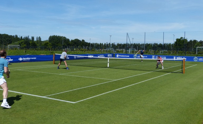 Tennis : le "Wimbledon de Normandie" s'ouvre aux doubles tout le mois d'août