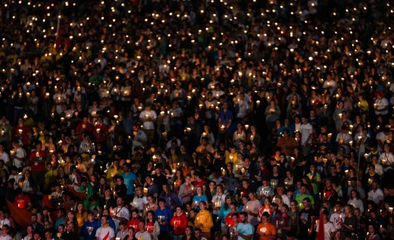 Brzegi (Pologne) (AFP). Le pape célèbre la messe finale pour un million de pèlerins