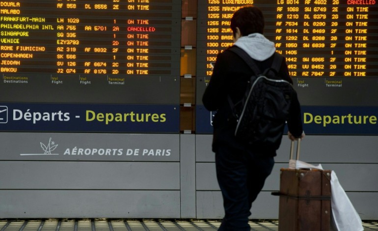 Paris (AFP). Grève Air France: plus de 100 vols annulés à Roissy, une cinquantaine à Orly