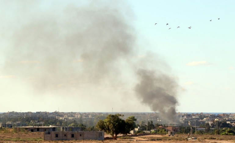 Tripoli (AFP). Libye: frappes américaines contre le principal fief de l'EI