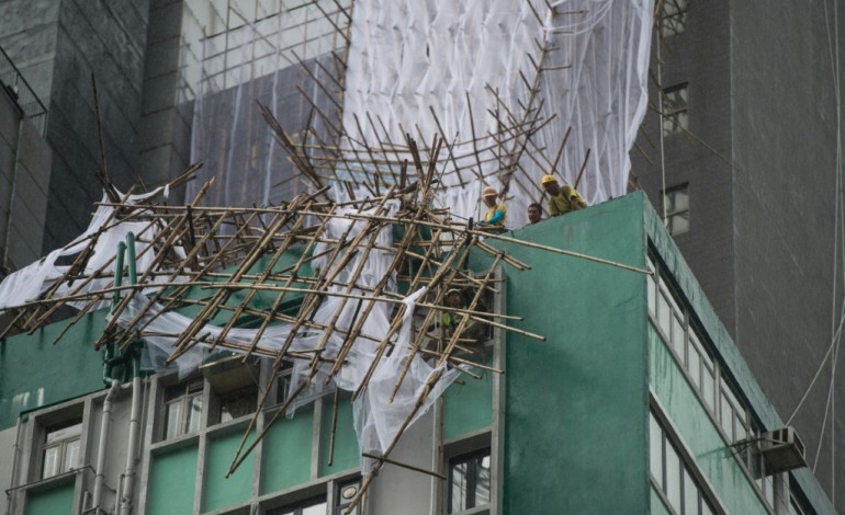 Hong Kong (AFP). Typhon Nida à Hong Kong: la ville se réveille au ralenti 