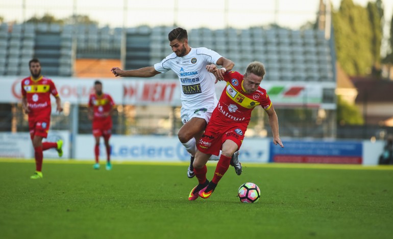 Football : Quevilly Rouen Métropole s'incline lors de la première journée face à Chambly