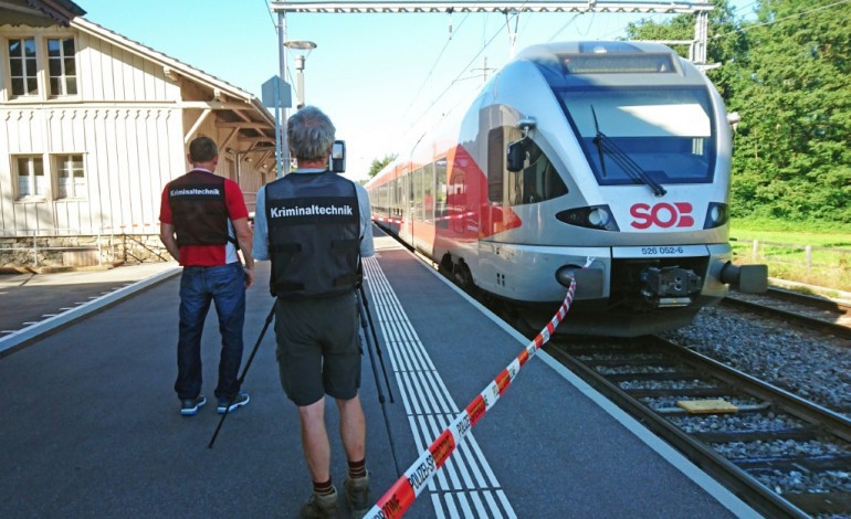 Genève (AFP). Suisse: l'assaillant du train mort à la suite de ses blessures