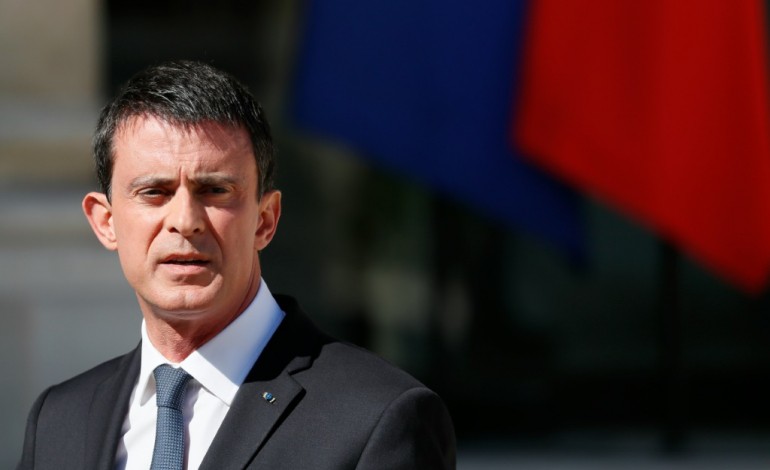 Paris (AFP). Valls "soutient" les maires ayant interdit le "burkini", refuse de légiférer