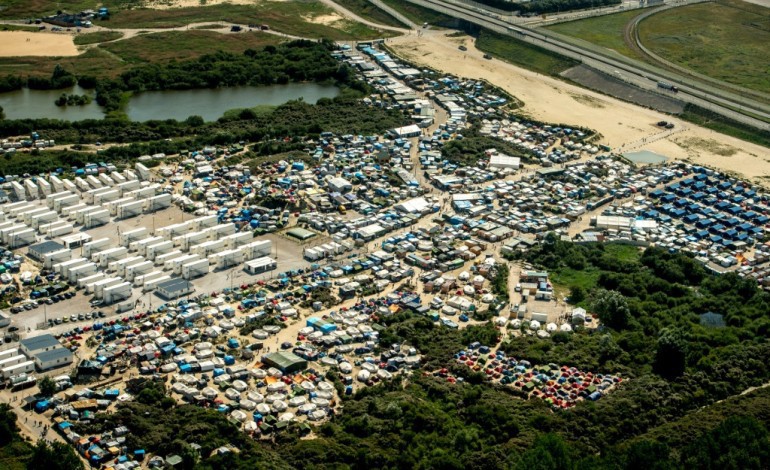 Lille (AFP). "Jungle" de Calais: hausse spectaculaire du nombre de migrants, à 6.901