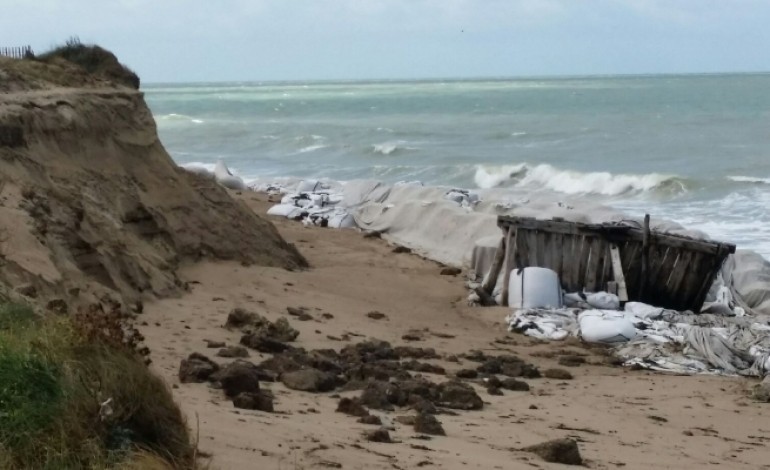 A Gouville-sur-mer, l'érosion de la dune progresse