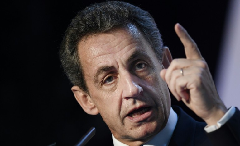 Paris (AFP). Dès son entrée en campagne, Nicolas Sarkozy s'efforce de donner le tempo