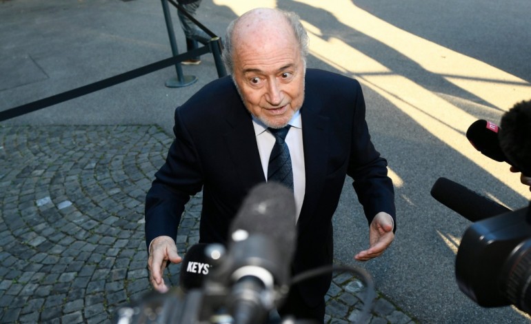 Lausanne (AFP). Fifa: Blatter quitte le TAS après 14 heures d'audience