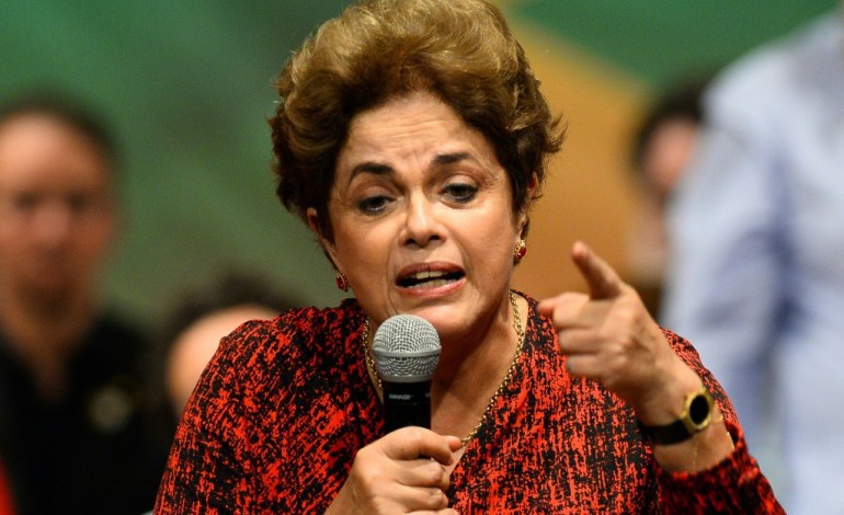 Brasilia (AFP). Brésil: la présidente Rousseff arrive au Sénat pour se défendre