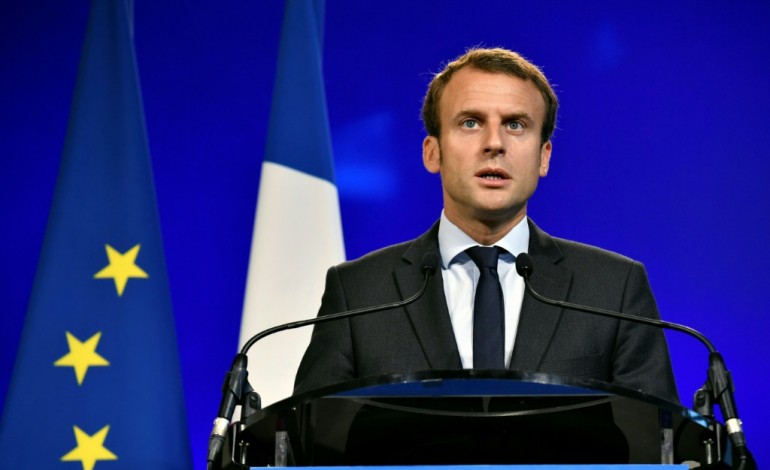 Paris (AFP). Macron à son départ de Bercy: "Je me devais de prendre la mer"