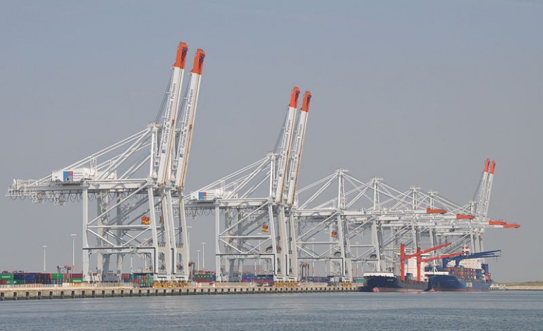 Grève au Havre : le port bloqué suite à l'interpellation de deux dockers