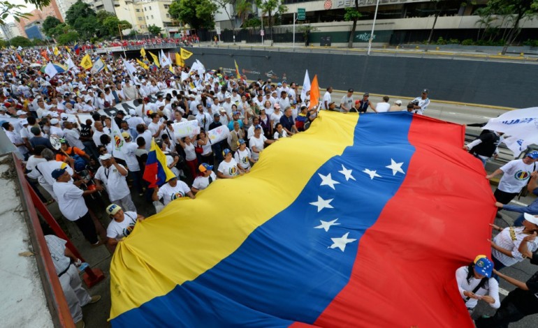 Caracas (AFP). Venezuela: marche "historique" d'opposants contre le président Maduro