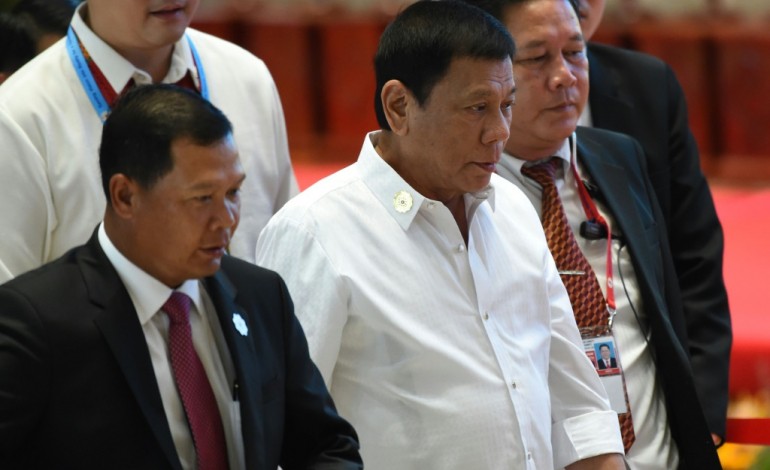Vientiane (AFP). Sommet de l'ASEAN: Duterte traite Obama de "fils de pute"
