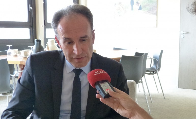 F.Sanchez, président de la Métropole Rouen Normandie : une passerelle piétonne "en 2022 au plus tard" (2/4)