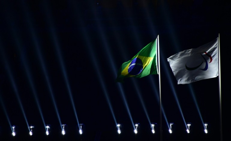 Rio de Janeiro (AFP). Rio de Janeiro lance ses Jeux paralympique en samba, mais sans Thomas Bach
