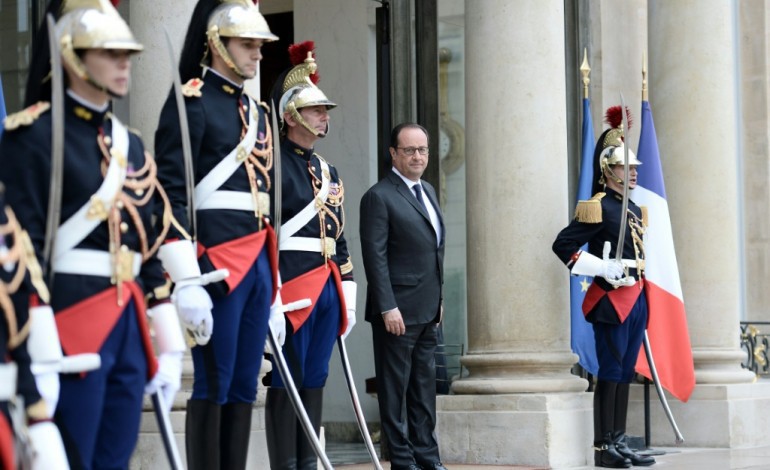 Paris (AFP). Présidentielle: Hollande va esquisser l'idée d'une nouvelle candidature