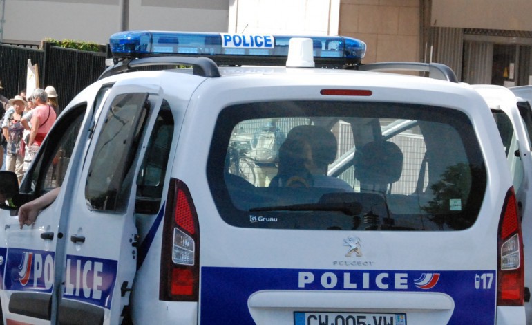 Rouen : il vole une valise dans une voiture et se défend d'avoir brisé la vitre