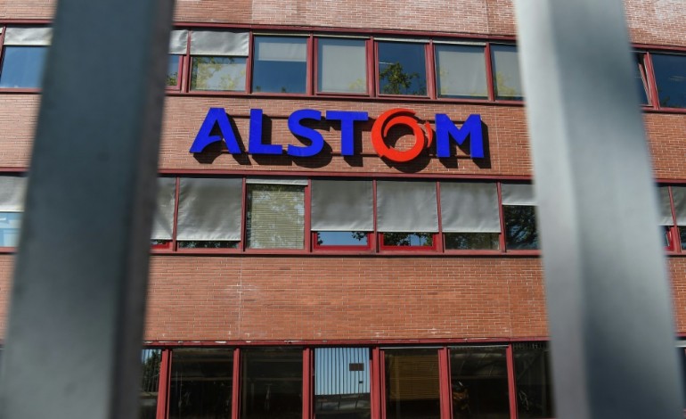 Paris (AFP). Alstom: Hollande a fixé comme "objectif" le maintien des activités de Belfort