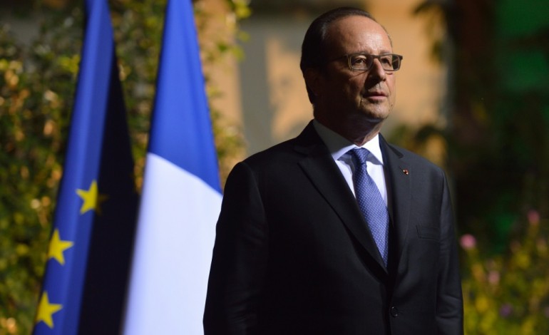 Paris (AFP). Présidentielle: Hollande et la gauche éliminés au 1er tour, selon un sondage