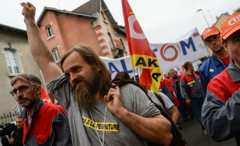 Belfort (AFP). Loi travail: à Belfort, les "Alsthommes" manifestent pour garder leur usine