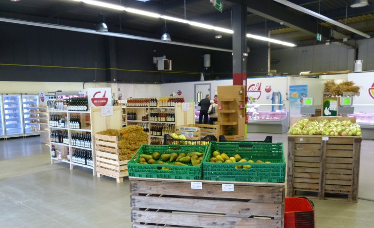 Normandie : près de Rouen, 17 agriculteurs s'unissent pour ouvrir un magasin de vente directe