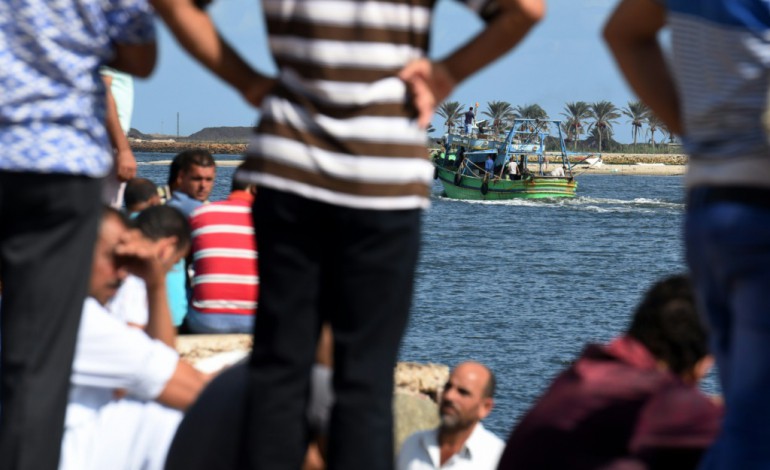 Rosette (Egypte) (AFP). En Egypte, le rêve brisé de migrants rescapés d'un naufrage