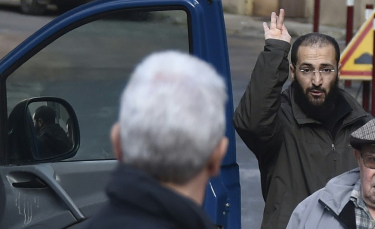Mayenne : Merouane Benahmed, assigné à résidence à Evron, arrêté en Suisse 