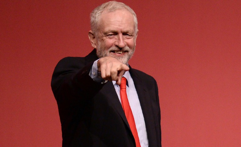 Liverpool (AFP). Grande-Bretagne: Corbyn réélu à la tête d'un Labour plus divisé que jamais