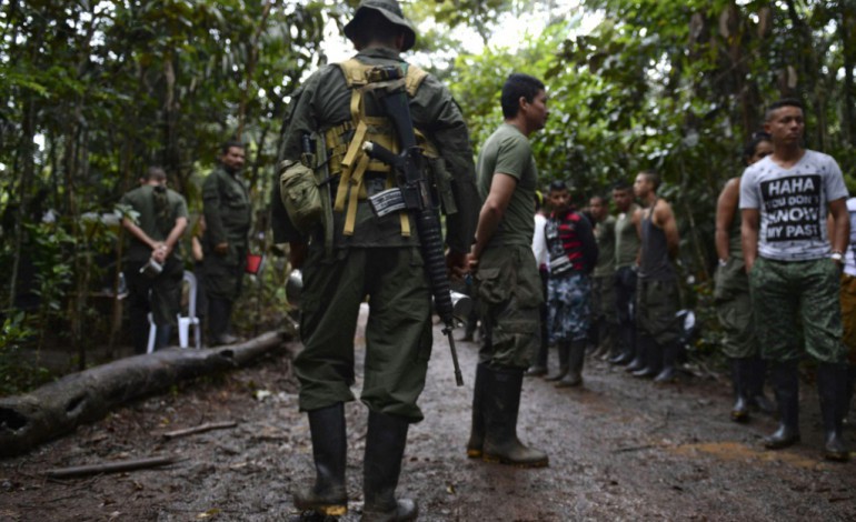 Carthagène (Colombie) (AFP). La Colombie signe un accord de paix historique avec les Farc