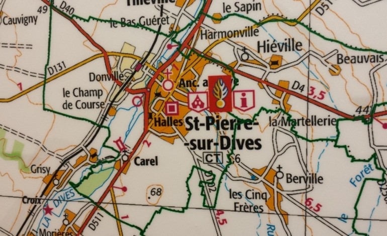Saint-Pierre-sur-Dives. Calvados. Le self du collège de Saint-Pierre sur Dives vandalisé