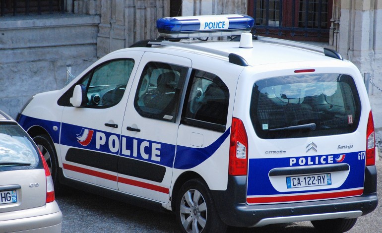 Saint-Aubin-lès-Elbeuf. Près de Rouen, deux mineurs circulent dans une voiture volée