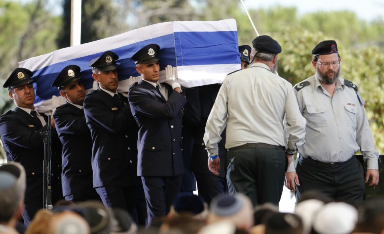 Jérusalem (AFP). Israël: le cercueil de Shimon Peres mis en terre à Jérusalem 