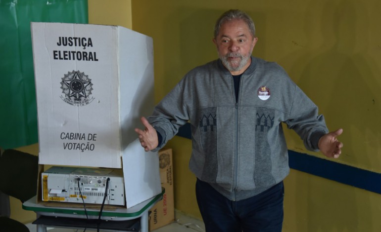 Sao Paulo (AFP). Brésil: débâcle de la gauche de Lula au 1er tour des municipales