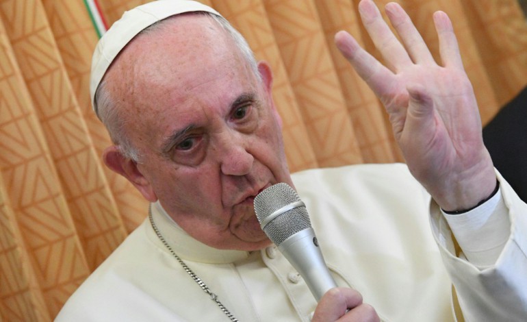 Paris (AFP). "Théorie du genre": le pape s'attire les foudres de la presse