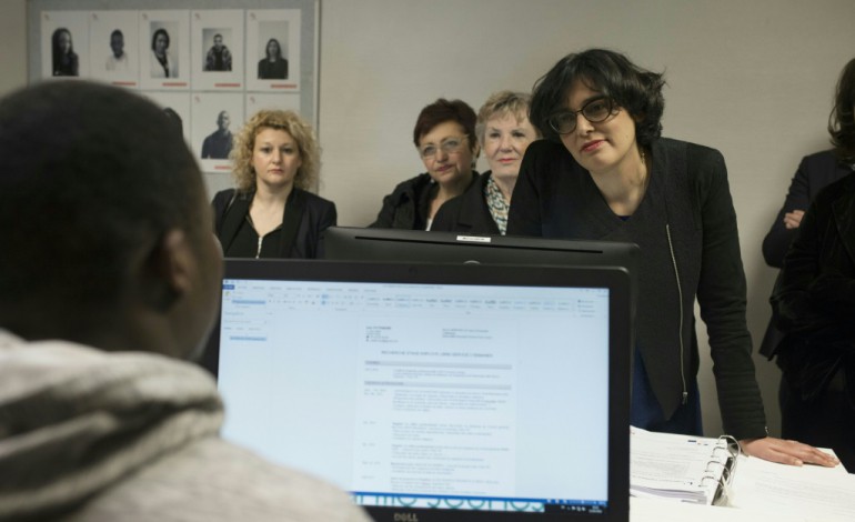 Paris (AFP). Chômage des jeunes: la Cour des comptes conteste l'efficacité des contrats aidés