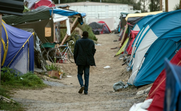 Paris (AFP). Calais: vives inquiétudes du Défenseur des droits sur le démantèlement de la "Jungle" 