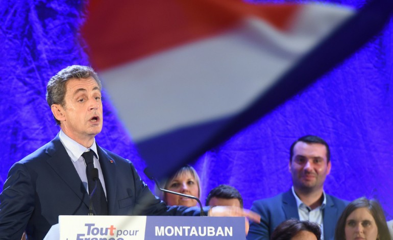 Paris (AFP). Sarkozy promet deux référendum sur le regroupement familial et les fichés S "les plus dangereux"