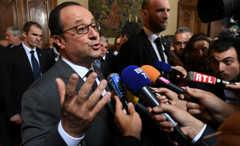 Paris (AFP). Sarkozy, Macron, immigration, Notre-dame-des-Landes... Les confidences de Hollande