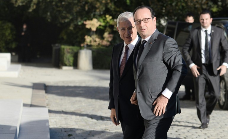 Paris (AFP). Bartolone (PS) s'interroge sur la "volonté" de Hollande de se représenter 