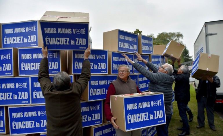 Notre-Dame-des-Landes (France) (AFP). ND-des-Landes: des cartons de déménagement pour inciter les zadistes à partir