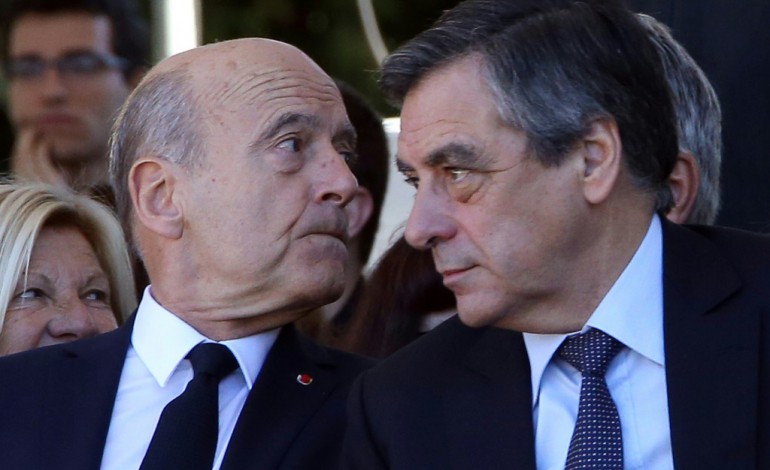 Paris (AFP). Primaire: Juppé toujours en tête, largement devant Sarkozy