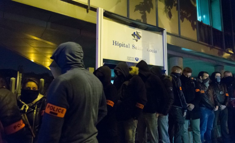 Paris (AFP). Viry-Châtillon: la policière sortie d'hôpital, son collègue "en voie d'amélioration"