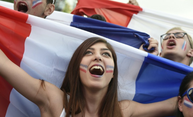 Paris (AFP). Les Français "fiers" de leurs pays, mais pessimistes pour leur avenir